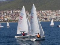 ����� ����